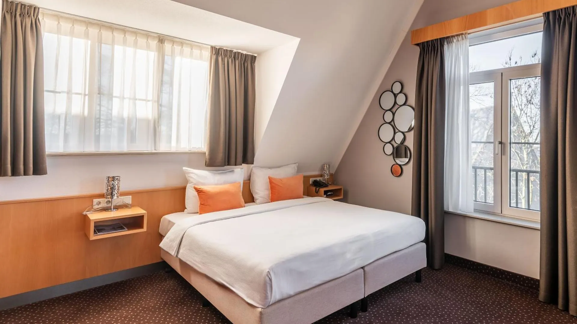 Hotel Алсмер